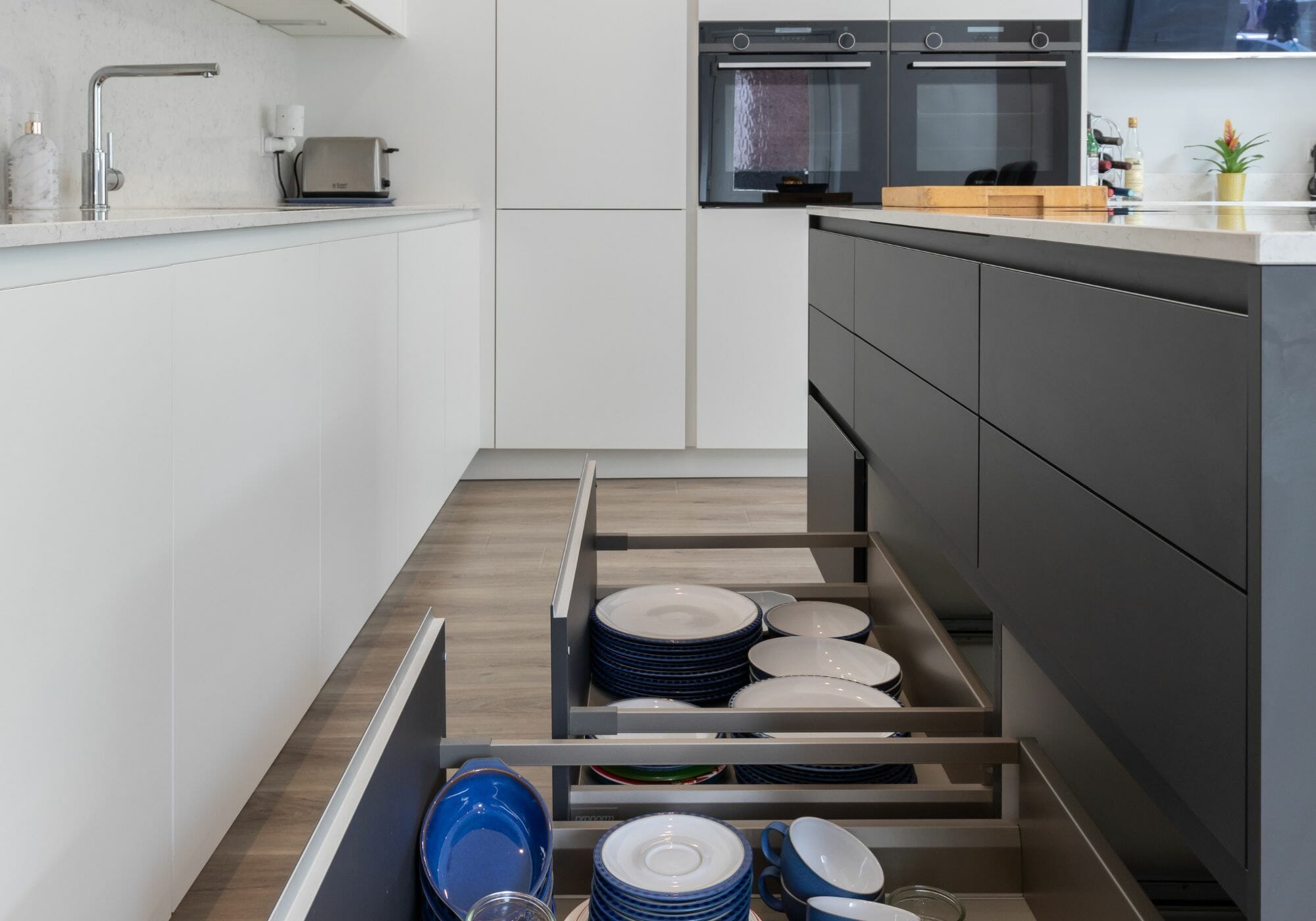 Pronorm Y-Line Arctic White & Midnight Blue Kitchen Project In Halifax ...