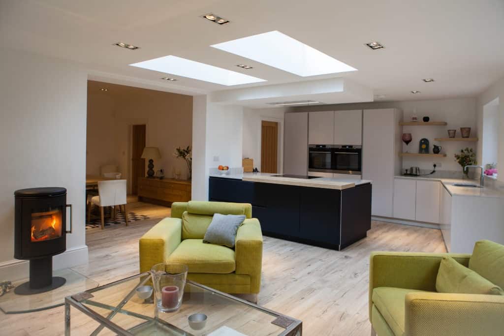 Behind The Design – How Our Experts Bring Your Visions To Life Midnight Blue Handleless Kitchen