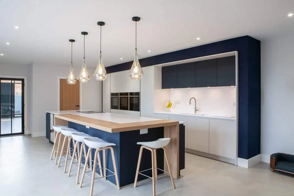 Modern Kitchen Design Ideas – 5 Contrasting Modern Kitchen Looks